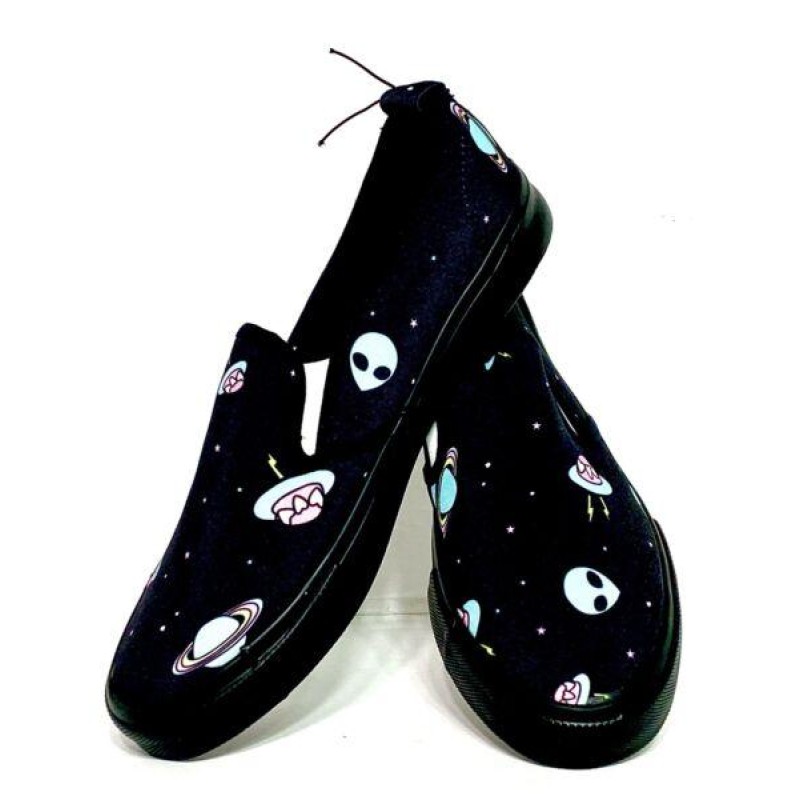 UFO Sneakers Slip On Black 2021 Women’s Size 8