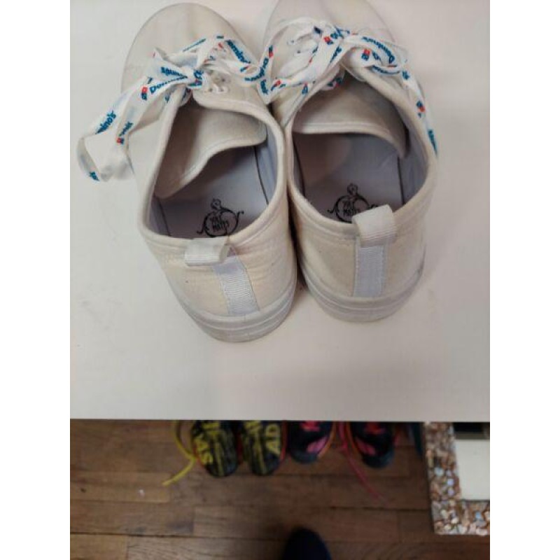 WomensWhite Canvas Sneaker Size 7